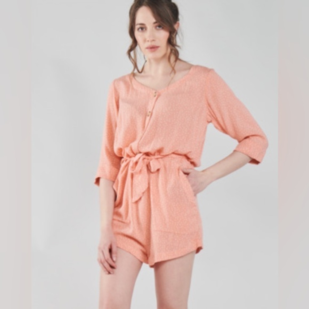 NWT Rip Curl Tallow Spot Peachy Coral Romper with Tie Waist & Pockets (L)